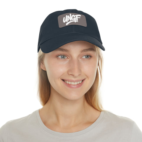 UG VIBES – Gorra negra de papá con parche de cuero UNGF