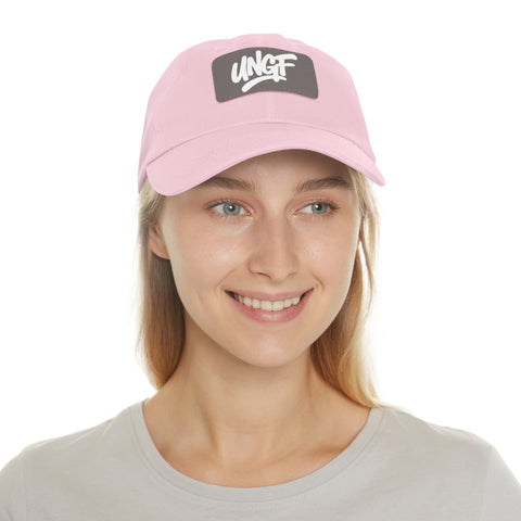 UG VIBES – Gorra negra de papá con parche de cuero UNGF
