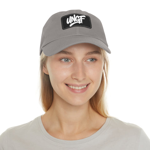 UG VIBES – Gorra negra de papá con parche de cuero UNGF