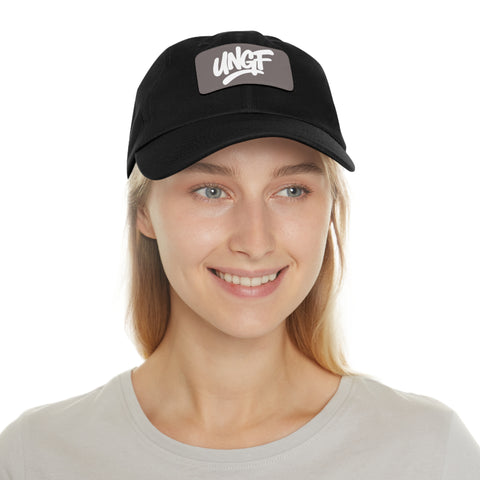 UG VIBES – Gorra negra de papá con parche de cuero UNGF